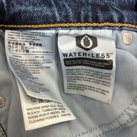 Levi’s 70s ultra high rise flare dark wash jeans size 27 NEW - Picture 11 of 17